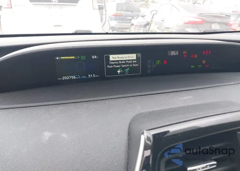 2021 Toyota Prius Le z USA, uszkodzony, nr VIN JTDKAMFU6M3141019